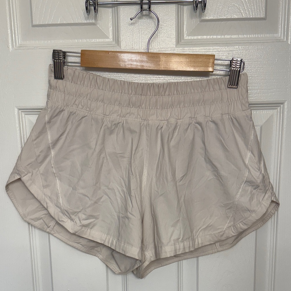 lululemon Track That High Rise Lined Short 3” in White size 8